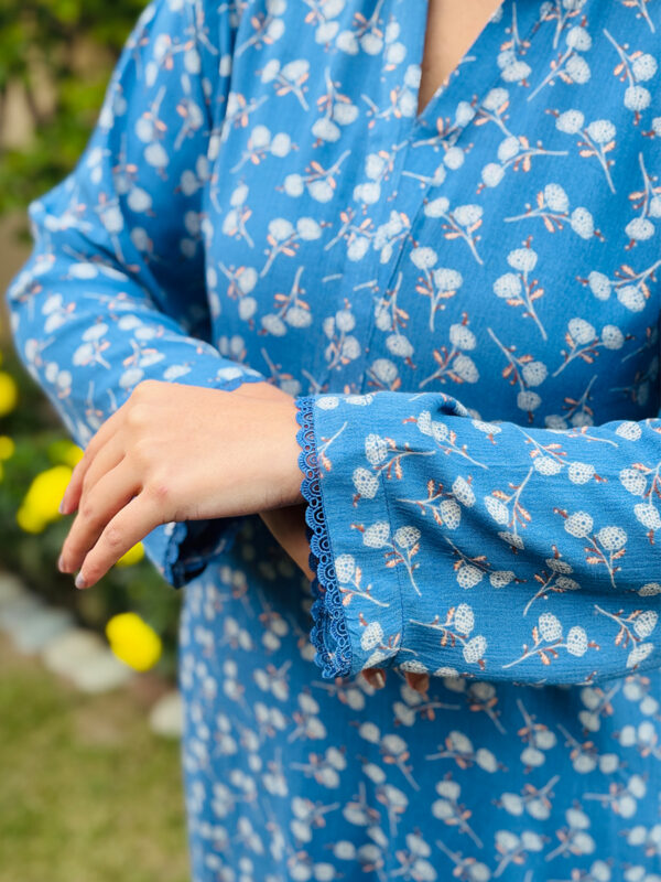 2 piece printed suit - Image 2
